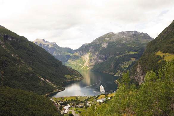 Regent Seven Seas Excursions Geiranger _Geirangerfjord_, Norway.jpg